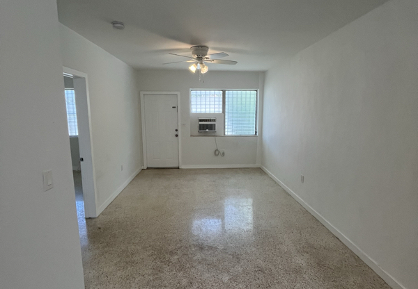 401 SW 8 CT