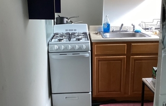 Studio, 1 bath, 350 sqft, $1,500, Unit 7