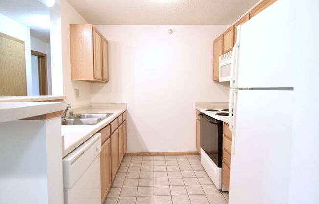 1 bed, 1 bath, 730 sqft, $1,460, Unit 8118-206
