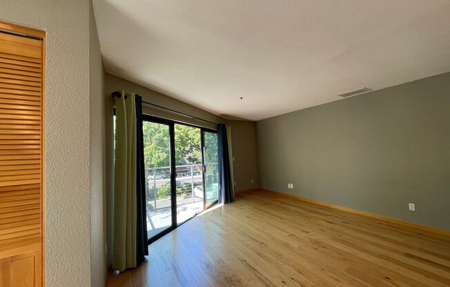 Great NW 1 Bedroom 1 Bath Loft Condo - W/D, Assigned Parking, Community Pool!