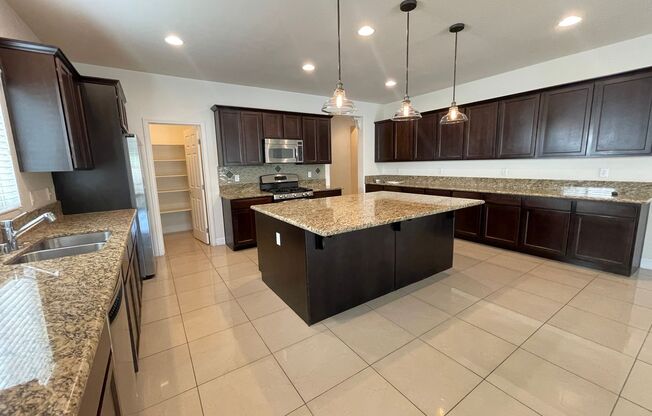 1312 FANTASTIC CT
