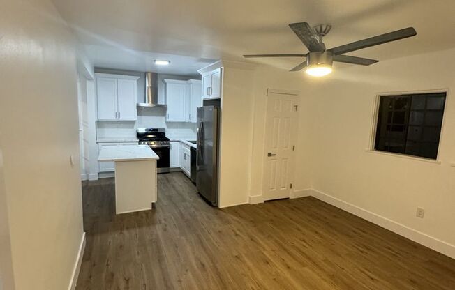 3 beds, 2 baths, 1,600 sqft, $3,995, Unit 424