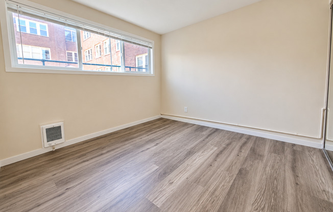 412 W MERCER APARTMENTS