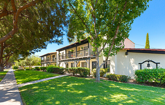 1 bed, 1 bath, 720 sqft, $2,053, Unit 03