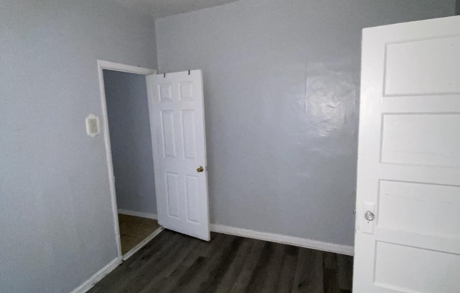 Akings - 5133 Irving St