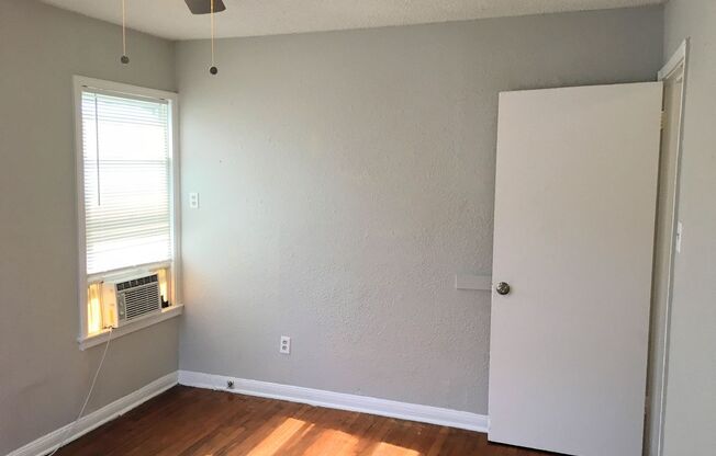 2 beds, 1 bath, $795