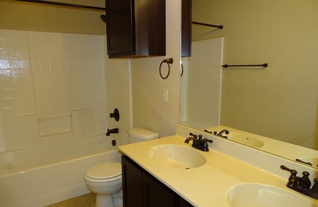 3 beds, 2.5 baths, $1,695