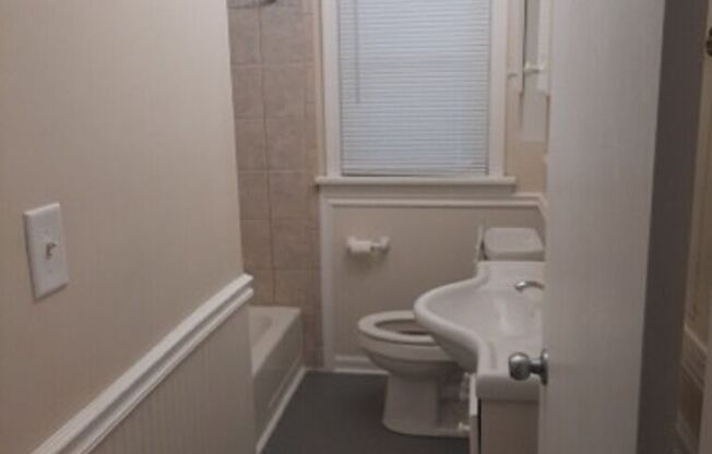 2 beds, 2 baths, $1,400