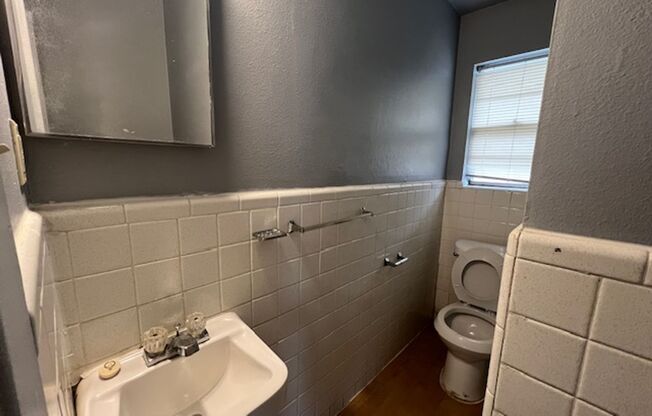 1 bed, 1 bath, $450