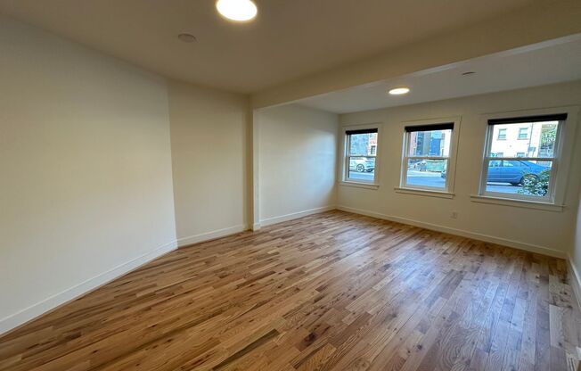 1415 Main St