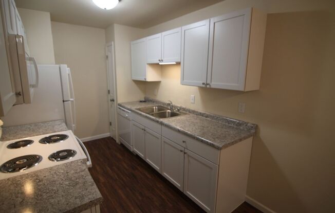 2 beds, 1.5 baths, 894 sqft, $1,499.99, Unit 10155-103