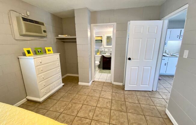 1 bed, 1 bath, $900