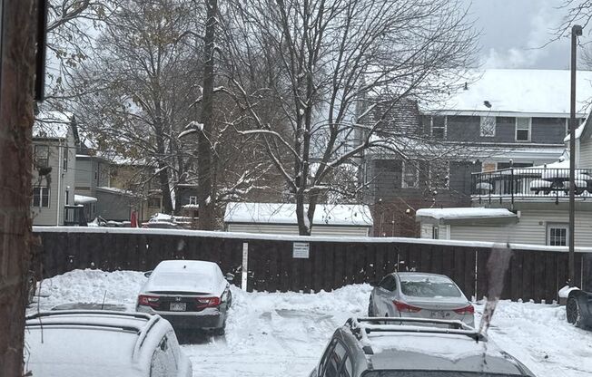 Studio, 1 bath, 300 sqft, $1,060, Unit 102-110