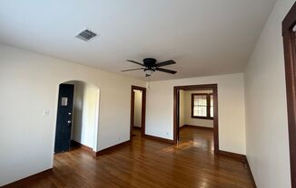 2 beds, 1 bath, $1,100