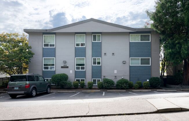 Queen Anne 9