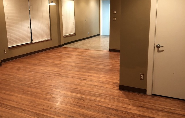 Updated Florence Park South Bungalow! 2 Bed, 1 Bath - Open Floorplan!