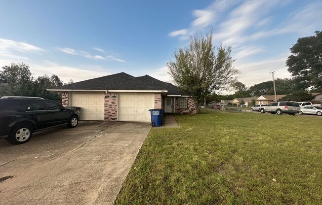 5413 - 5415 Brookhollow Drive