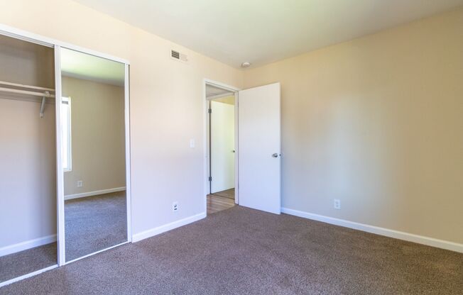 2 beds, 1 bath, 760 sqft, $1,765, Unit 244