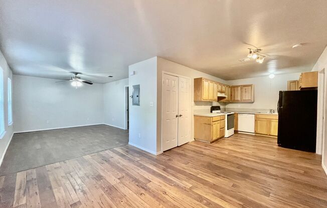 1013 1015 ADVANCE ST