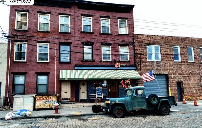 51 WOLCOTT ST