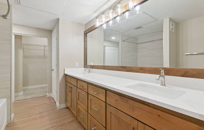 Vanity L:ights In Bathroom at The Canyons Apartments, Fort Worth, 76116