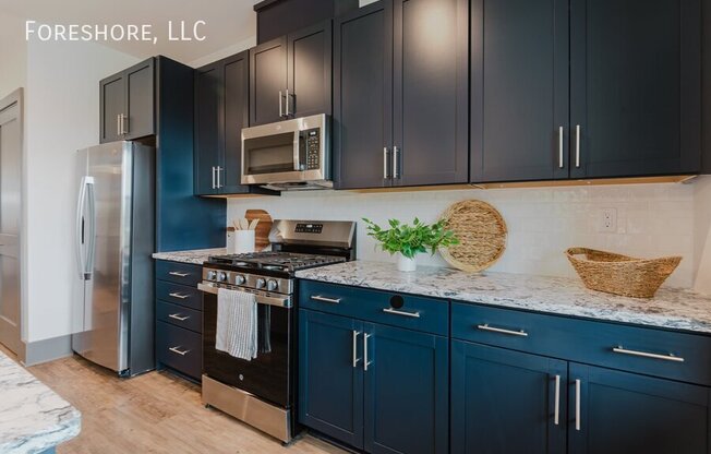 25 MINETTA LN