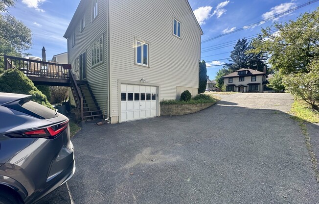 215 MAIN ST