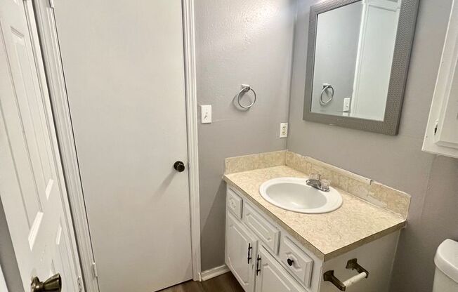 1 bed, 1 bath, $625, Unit 2412-H