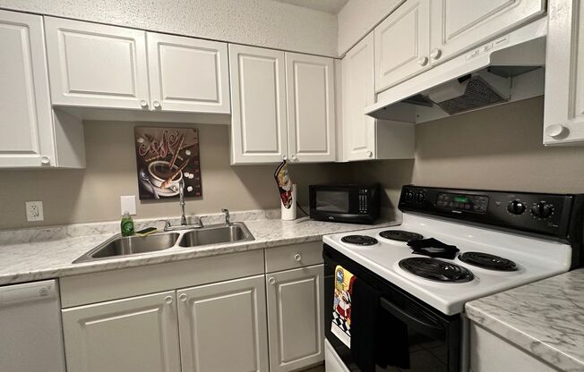 1 bed, 1 bath, 608 sqft, $1,500, Unit G-247