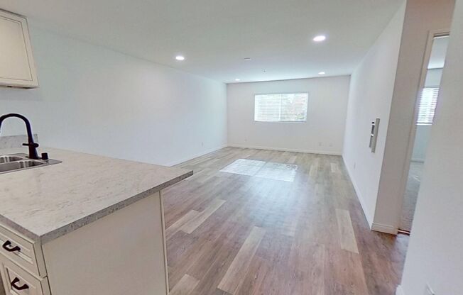 1 bed, 1 bath, 570 sqft, $2,095, Unit 204