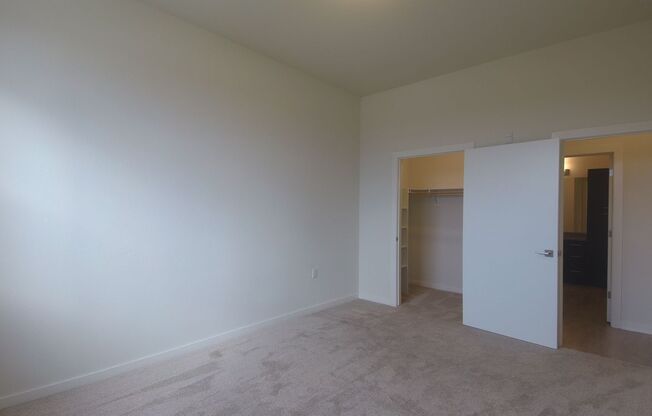 3 beds, 2 baths, 1,809 sqft, $2,550, Unit C310