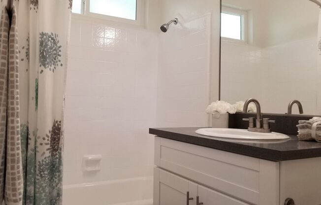 1 bed, 1 bath, 551 sqft, $1,925, Unit 05