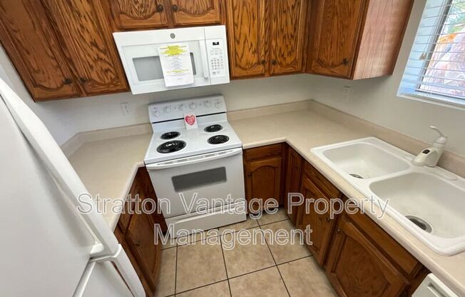 419 E CULLUMBER AVE