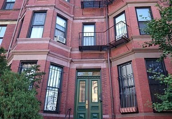 Studio, 1 bath, 419 sqft, $2,595, Unit B-3