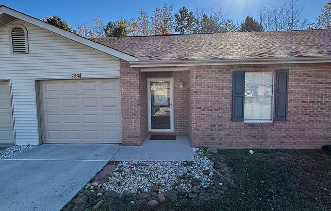 Cozy 3bd/2bth Condo in Powell - Minutes for UT & Downtown Knoxville!