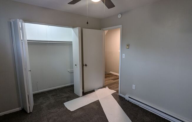 3 beds, 1 bath, 1,100 sqft, $1,050, Unit Unit 10