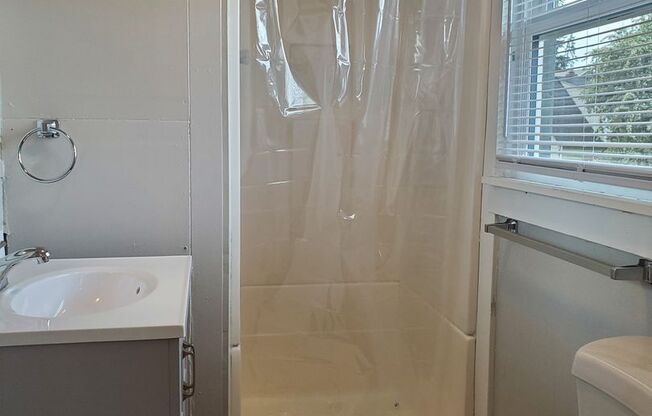 Remolded Top Floor Unit