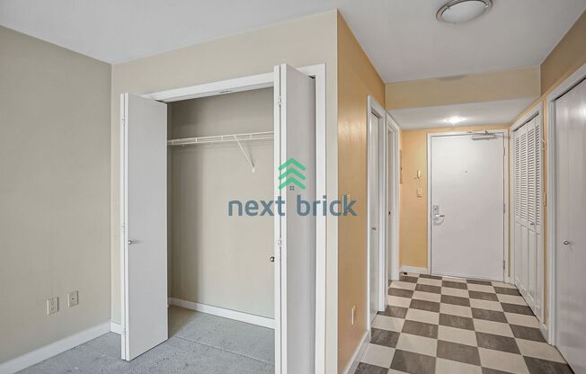 Studio, 1 bath, 446 sqft, $1,450, Unit 1