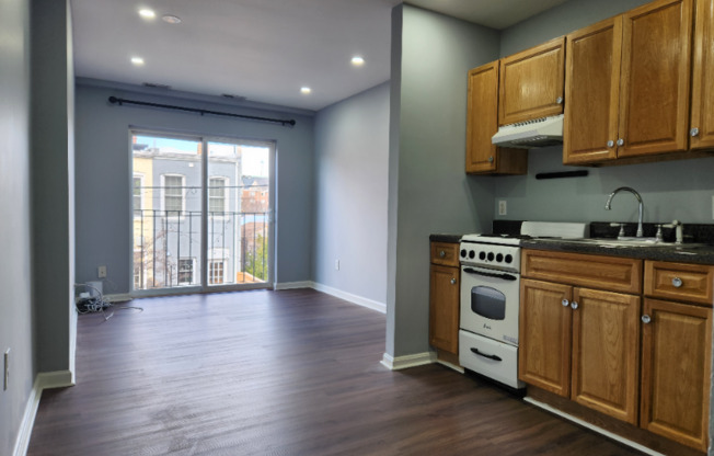 329 ELM ST NW