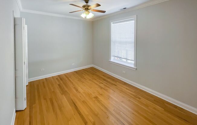 2 beds, 1 bath, 740 sqft, $2,750, Unit 3808M-2