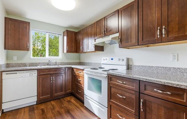 2 beds, 1 bath, 850 sqft, $1,500, Unit 28
