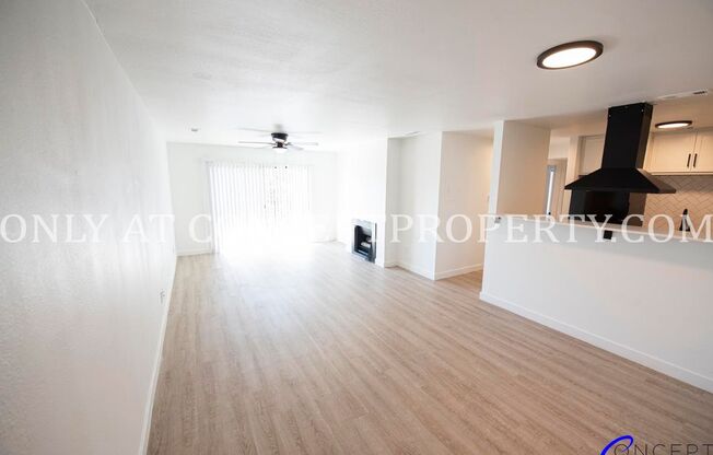 2 beds, 1 bath, 894 sqft, $1,599, Unit 04