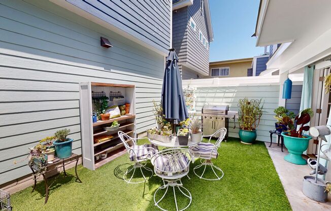 Spacious 3 Bed Coronado Home Available Unfurnished for Long Term Rent! Plus finished attic / Bonus Room!