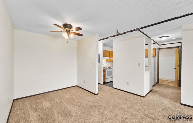 1 bed, 1 bath, 709 sqft, $1,045, Unit 2215-325