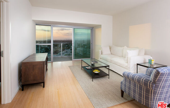 1 bed, 1.5 baths, 996 sqft, $4,495, Unit 1609