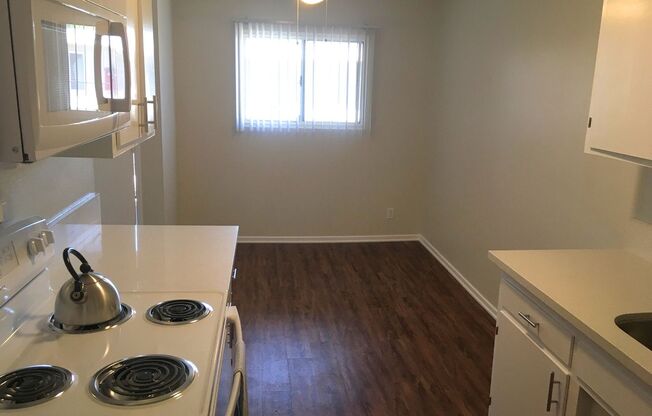 3 beds, 2 baths, 1,400 sqft, $2,898, Unit 237
