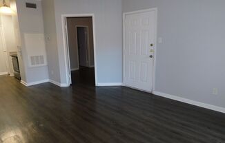 1 bed, 1 bath, $800, Unit APARTMENT 131