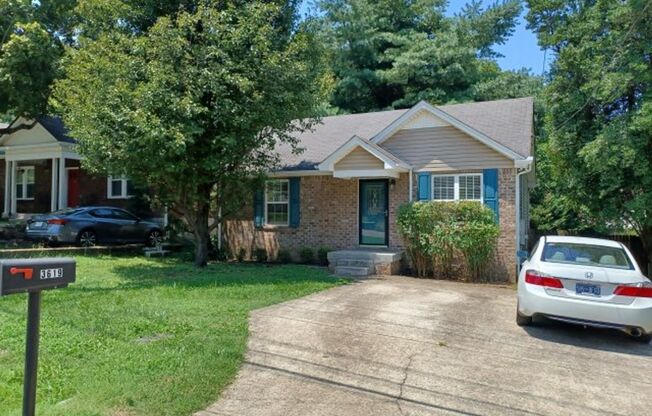 Cute East Nashville House!  Fenced Back Yard.  Washer & Dryer.