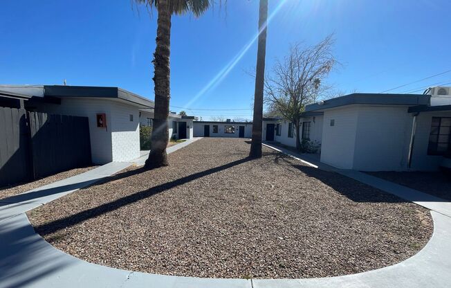 2 beds, 1 bath, $1,250, Unit Forg2126B