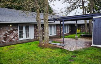 Tradewinds Apartments